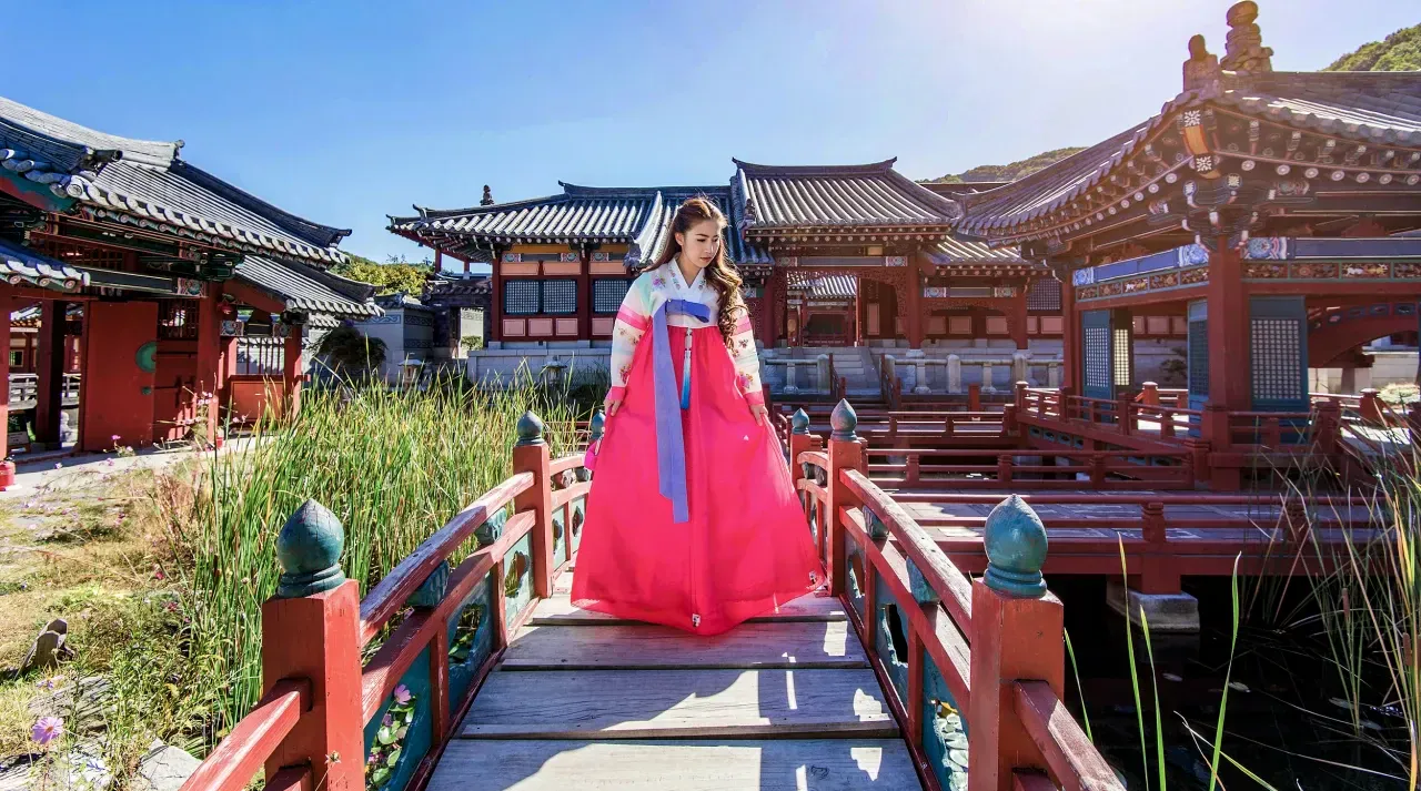 Introduction to the Hanbok: South Korea’s National Costume