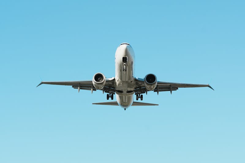 Aircraft refueled with sustainable SAF fuel on a tarmac